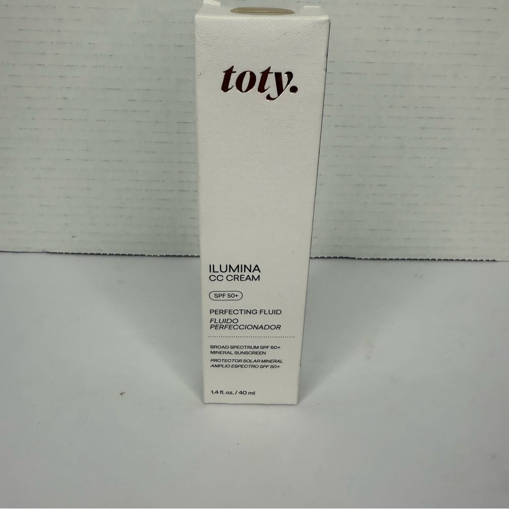 Toty Ilumina‎ CC Cream SPF 50+ 2W